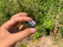 Charger l'image dans la galerie, VENDU Tourmaline Noire Druzy 13