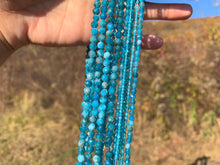 Charger l'image dans la galerie, Perles en apatite facettées entre 2 et 4mm