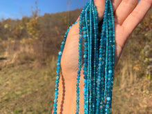 Charger l'image dans la galerie, Perles en apatite facettées entre 2 et 4mm