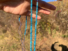 Charger l'image dans la galerie, Perles en apatite facettées entre 2 et 4mm