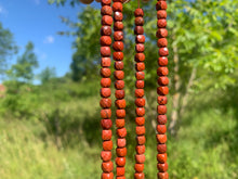 Charger l'image dans la galerie, Perles en jaspe rouge, forme carré facetté