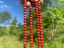 Charger l'image dans la galerie, Perles en jaspe rouge, forme carré facetté