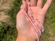 Charger l'image dans la galerie, Perles en opale commune rose, forme carré facetté