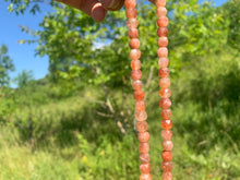 Charger l'image dans la galerie, Perles en pierre de soleil, forme carré