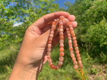 Charger l'image dans la galerie, Perles en pierre de soleil, forme carré