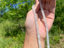 Charger l'image dans la galerie, Perles en pierre de lune blanche, disque facetté