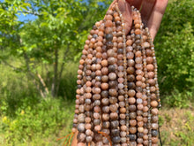 Charger l'image dans la galerie, Perles en microcline entre 4 et 10mm