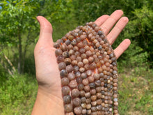 Charger l'image dans la galerie, Perles en microcline entre 4 et 10mm