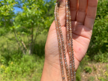 Charger l'image dans la galerie, Perles en microcline entre 4 et 10mm