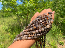 Charger l'image dans la galerie, Perles en microcline entre 6 et 10mm