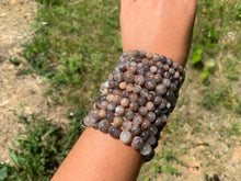 Charger l'image dans la galerie, Perles en microcline entre 6 et 10mm