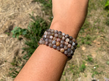 Charger l'image dans la galerie, Perles en microcline entre 6 et 10mm