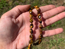 Charger l'image dans la galerie, Perles en oeil de tigre, forme goutte