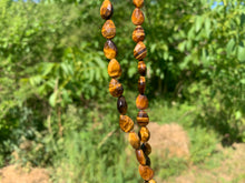 Charger l'image dans la galerie, Perles en oeil de tigre, forme goutte