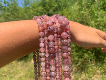Charger l'image dans la galerie, Perles en quartz à inclusions de piemontite entre 6 et 12mm QPD