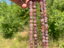 Charger l'image dans la galerie, Perles en quartz à inclusions de piemontite entre 6 et 12mm QPD