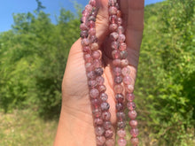 Charger l'image dans la galerie, Perles en quartz à inclusions de piemontite entre 6 et 12mm QPD