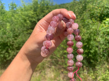 Charger l'image dans la galerie, Perles en quartz à inclusions de piemontite entre 6 et 12mm QPD