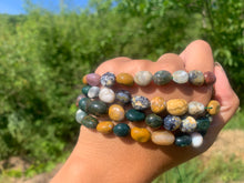 Charger l'image dans la galerie, Perles en jaspe océan, forme de petit galet