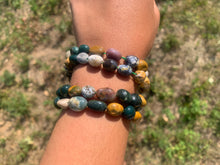 Charger l'image dans la galerie, Perles en jaspe océan, forme de petit galet