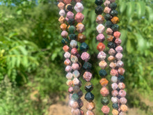 Charger l'image dans la galerie, Perles en jaspe océan, forme diamant entre 6 et 8mm