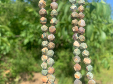 Charger l'image dans la galerie, Perles en rhyolite, forme diamant 8mm