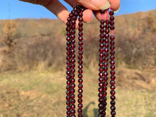 Charger l'image dans la galerie, Perles en grenat facettées 5mm