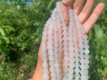 Charger l'image dans la galerie, Perles en agate blanche entre 2 et 14mm