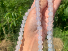 Charger l'image dans la galerie, Perles en agate blanche entre 2 et 14mm