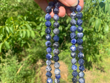Charger l'image dans la galerie, Perles en sodalite, forme diamant entre 6 et 12mm
