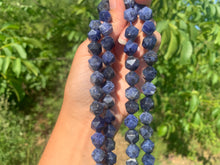 Charger l'image dans la galerie, Perles en sodalite, forme diamant entre 6 et 12mm
