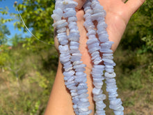 Charger l'image dans la galerie, Perles en agate blue lace, forme chips
