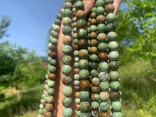 Charger l'image dans la galerie, Perles en opale verte entre 6 et 10mm