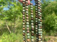 Charger l'image dans la galerie, Perles en opale verte entre 6 et 10mm