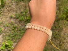 Charger l'image dans la galerie, Perles en calcite jaune entre 6 et 10mm