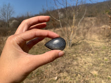 Charger l'image dans la galerie, Quartz avec inclusions de graphite 8
