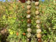 Charger l'image dans la galerie, Perles en grenat grossulaire entre 6 et 10mm