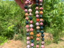 Charger l'image dans la galerie, Perles en jaspe océan, forme diamant entre 6 et 8mm