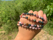 Charger l'image dans la galerie, Perles en jaspe océan, forme diamant entre 6 et 8mm