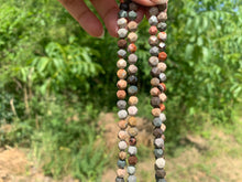 Charger l'image dans la galerie, Perles en jaspe polychrome, forme diamant entre 6 et 10mm