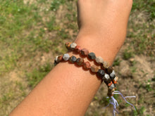 Charger l'image dans la galerie, Perles en jaspe polychrome, forme diamant entre 6 et 10mm