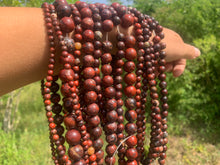 Charger l'image dans la galerie, Perles en jaspe bréchique entre 4 et 12mm