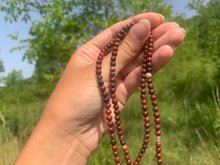 Charger l'image dans la galerie, Perles en jaspe bréchique entre 4 et 12mm