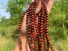 Charger l'image dans la galerie, Perles en jaspe bréchique entre 4 et 12mm