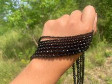 Charger l'image dans la galerie, Perles en tourmaline noire facettées entre 2 et 6mm