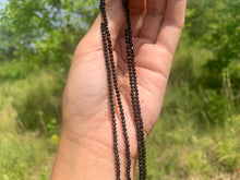 Charger l'image dans la galerie, Perles en tourmaline noire facettées entre 2 et 6mm