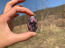 Charger l'image dans la galerie, VENDU Rhodonite 2