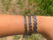 Charger l'image dans la galerie, Perles en hématite, forme coeur