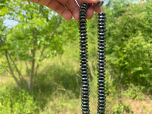 Charger l'image dans la galerie, Perles en hématite, forme en disque facetté entre 2 et 12mm