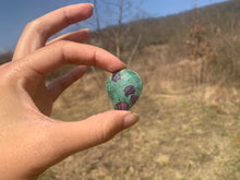 Charger l'image dans la galerie, Rubis fuchsite 1